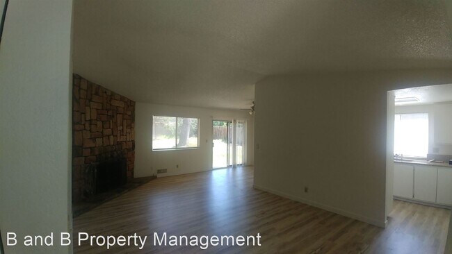 Foto del edificio - 3 br, 2 bath House - 3207 Kathy Way