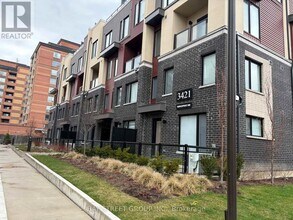 Building Photo - 3421 Ridgeway Dr