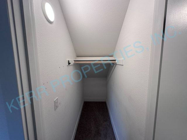 Foto del edificio - LOCATING OCCUPANTS FOR THE HOMEOWNERS! Charming 3-Bed Home with 3.5 Baths in Vibrant NE Portland ...