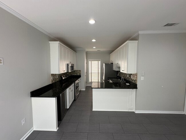 Building Photo - 1054 Island Dr