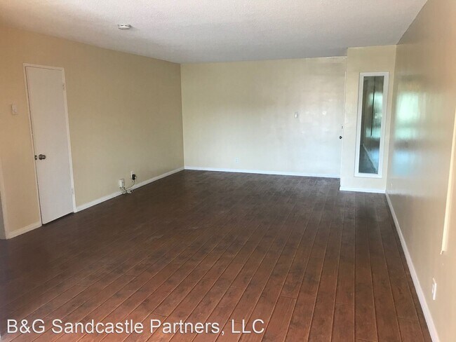 Foto del edificio - 2420-2444 E 5th St