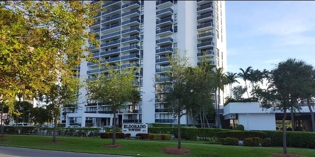 Foto del edificio - 3675 N Country Club Dr