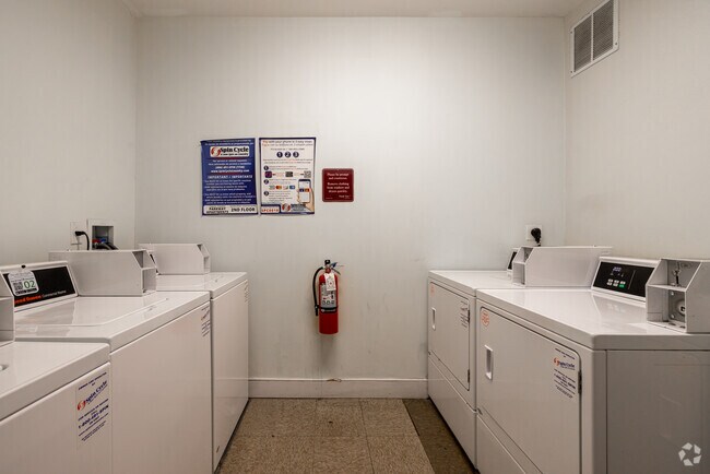 Laundry Room - Riverside Apartments