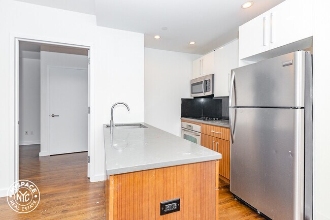 Building Photo - 1209 Dekalb Ave