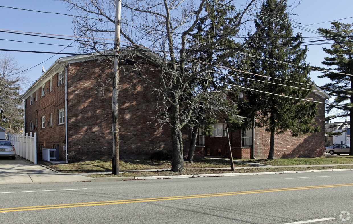 Primary Photo - 752 Convery Blvd