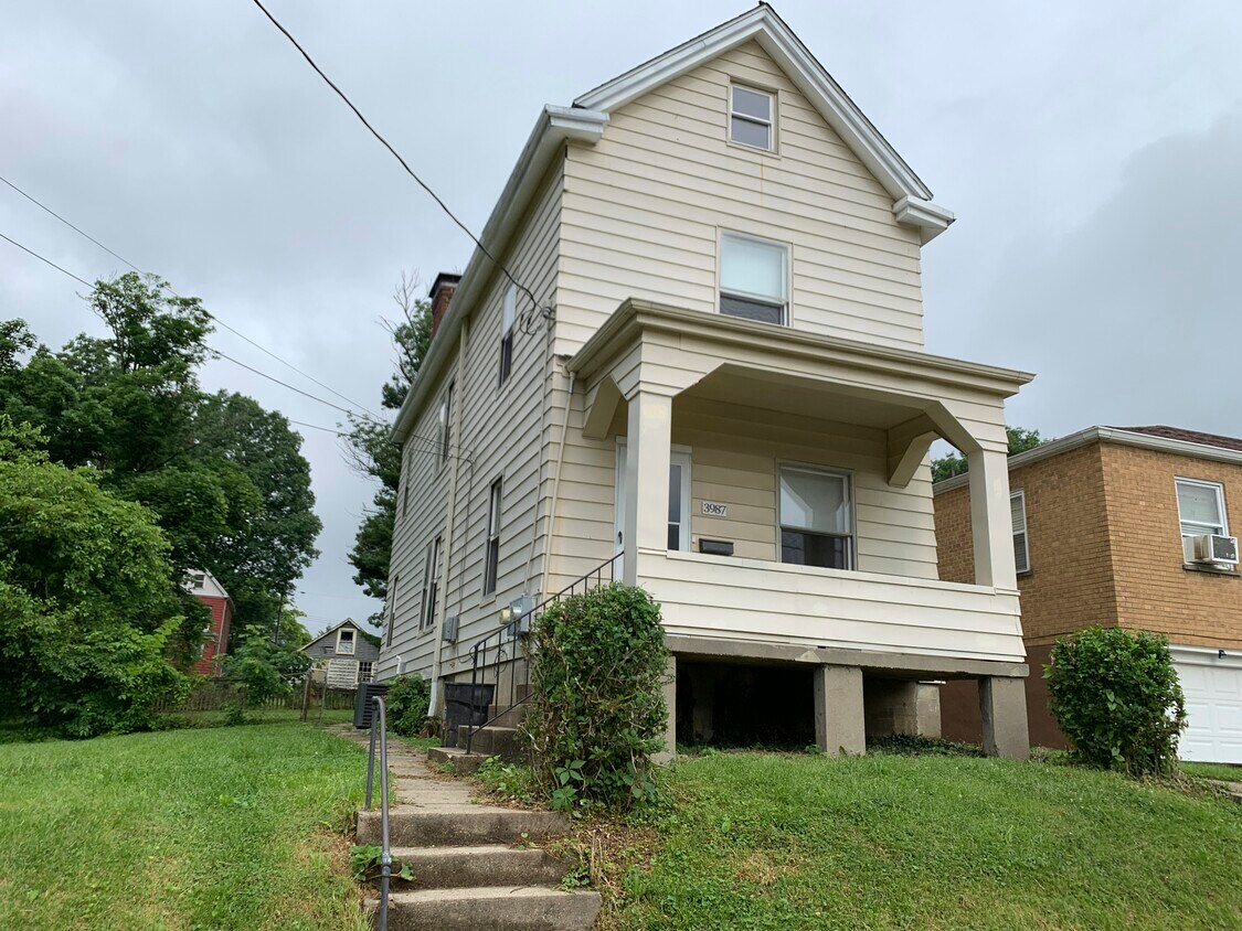 3987 Glenmore Ave, Cincinnati, OH 45211 House Rental in Cincinnati