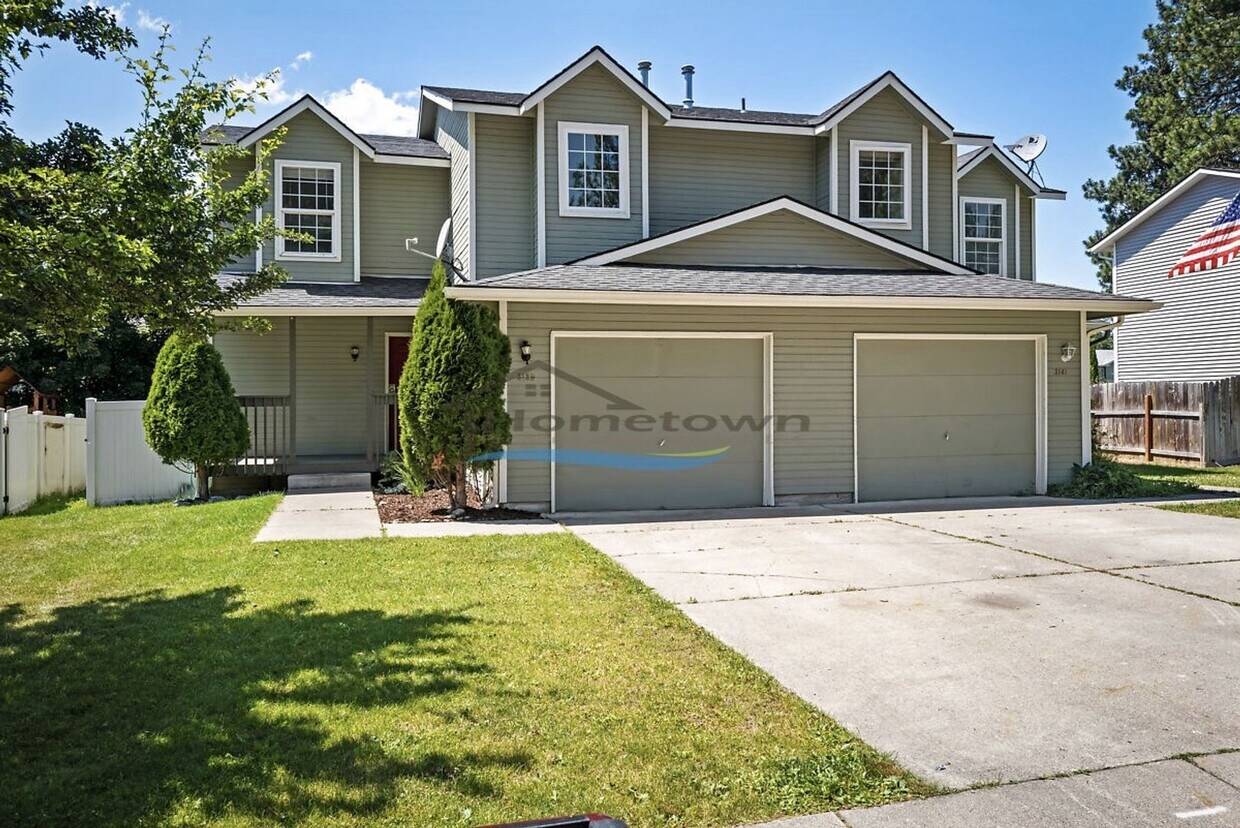Primary Photo - 3 bed 2.5 bath duplex in CDA!