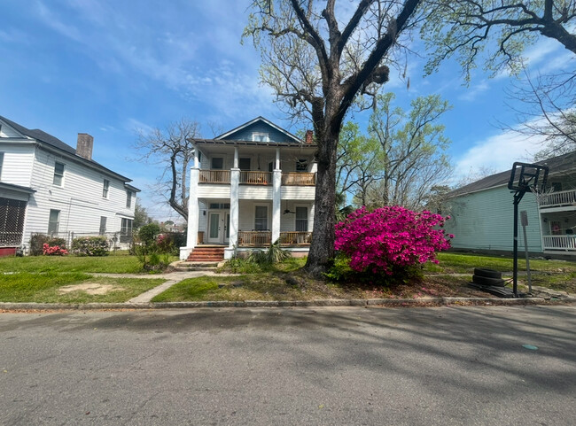 Building Photo - 1108 E 32nd St