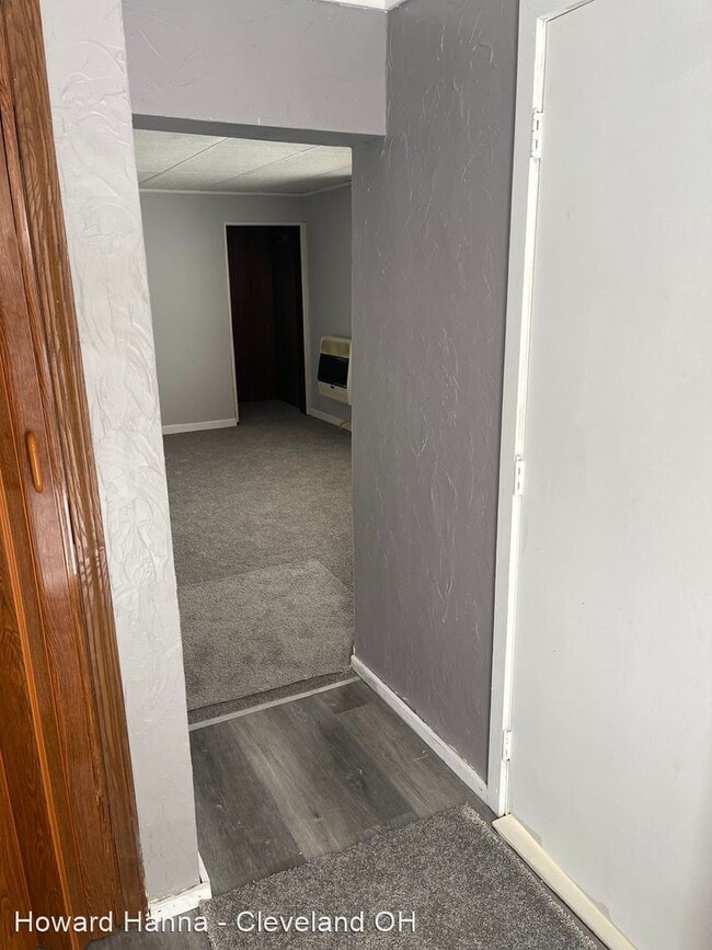 Building Photo - 2 br, 2 bath House - 1345 Kellogg Avenue