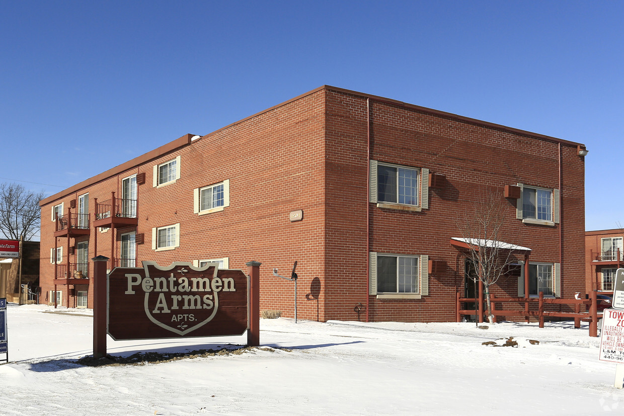 Primary Photo - Pentamen Arms