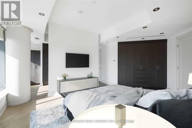 Building Photo - 77 Charles St W