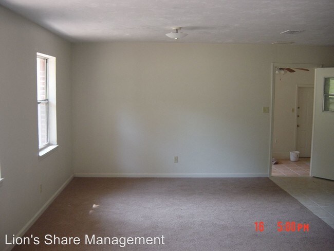 Building Photo - 3425 Sunnyside Dr