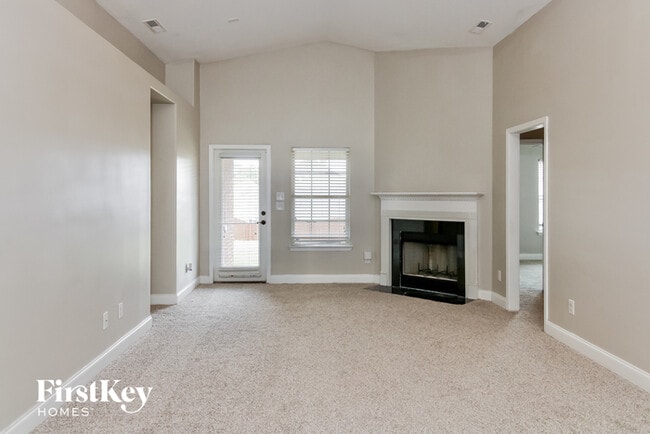 Foto del edificio - 306 Ivy Hills Cir