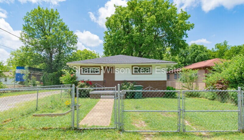 Foto principal - 2110 Appling St