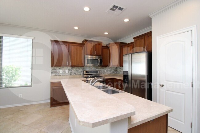 Building Photo - 18860 E Swan Dr