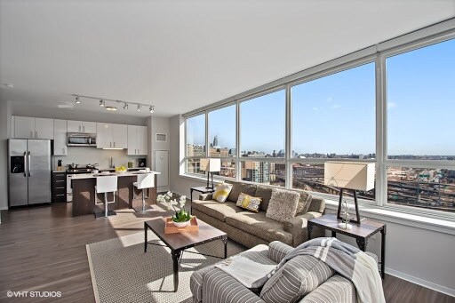 Foto principal - 800 W Adams St