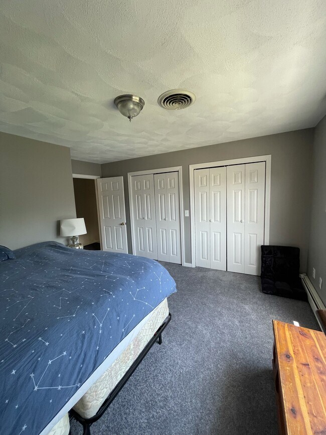 Building Photo - 34 Sunflower Cir