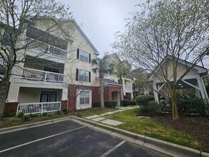 Building Photo - 45 Sycamore Ave