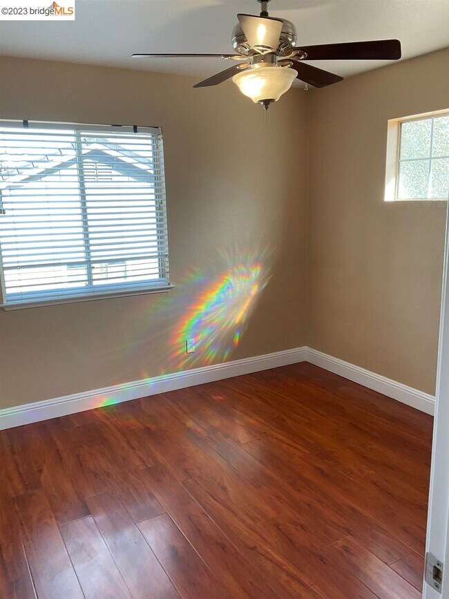 Foto del edificio - 4667 Christenson St