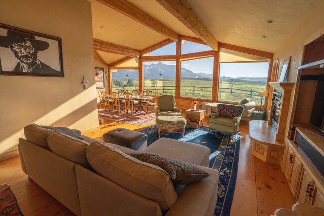 Foto del edificio - 100 Beaver Pond Ln