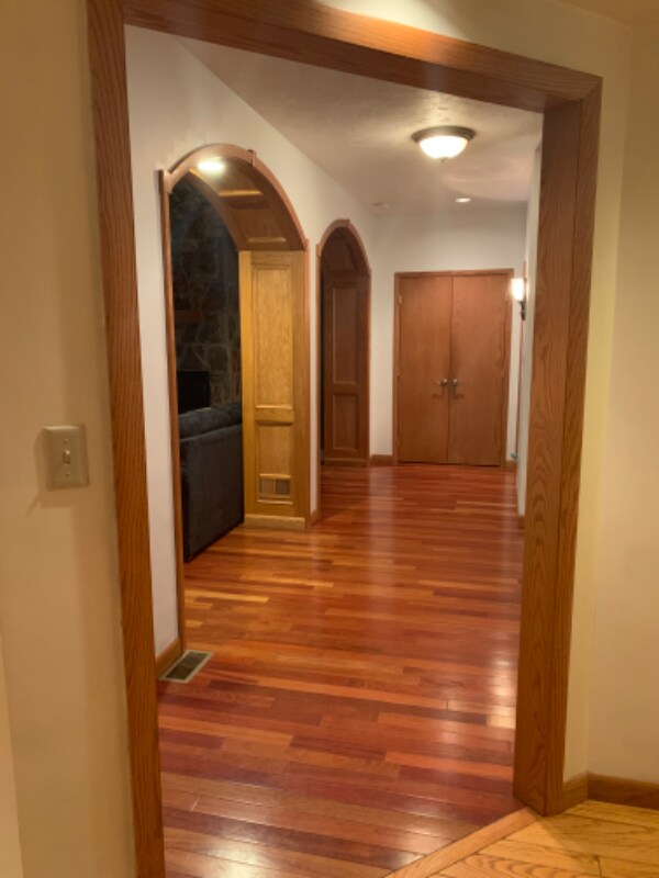Foto del edificio - 4400 Twin Oaks Dr