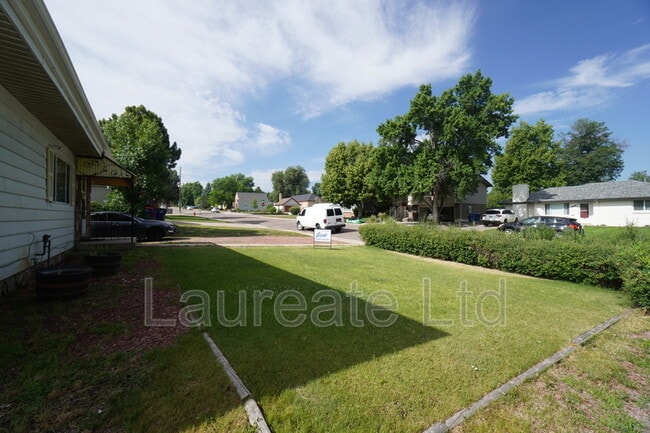 Building Photo - 4580 S Fox St