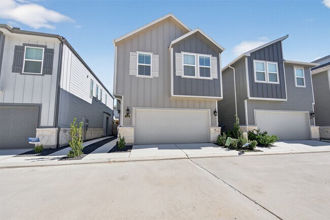 Foto del edificio - 1518 Red Acer Dr