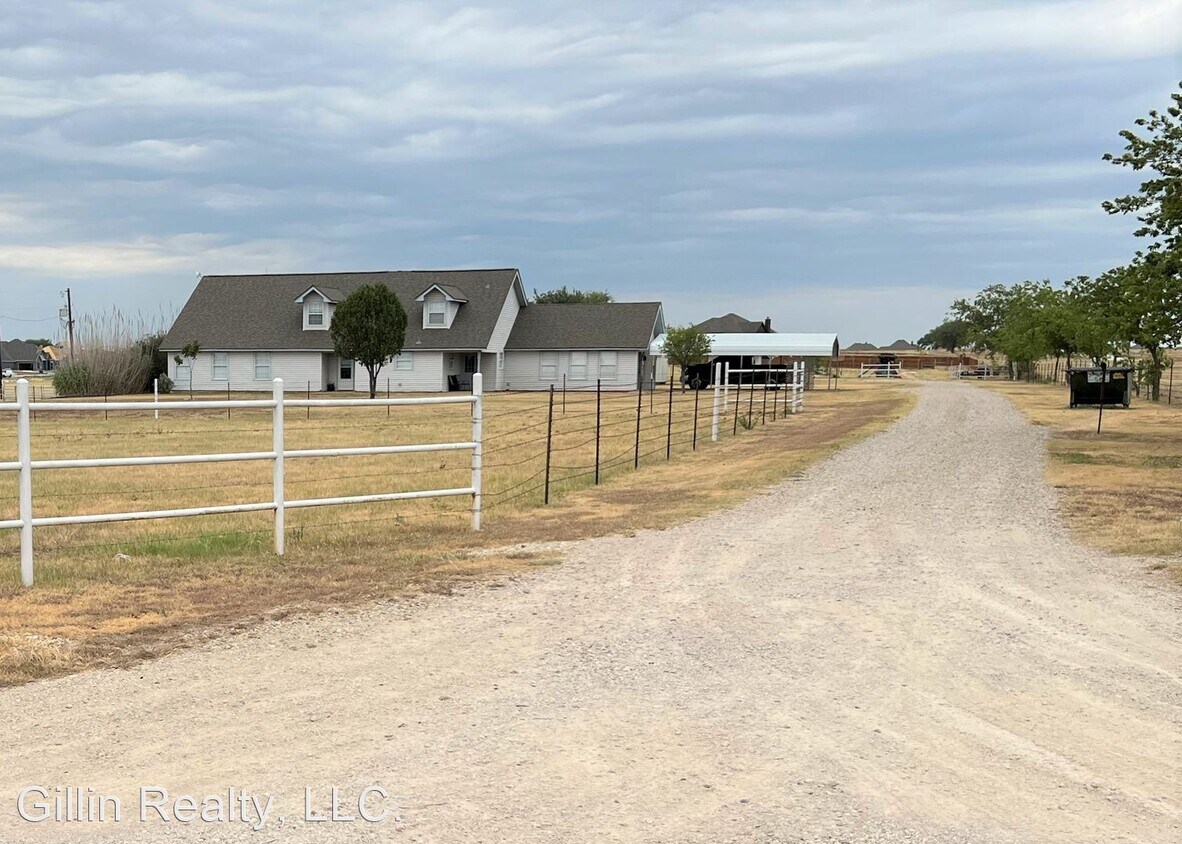 7932 County Rd 913, Godley, TX 76044 House Rental in Godley, TX