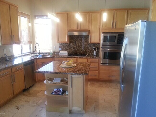 Foto del edificio - 4812 E Kirkland Rd