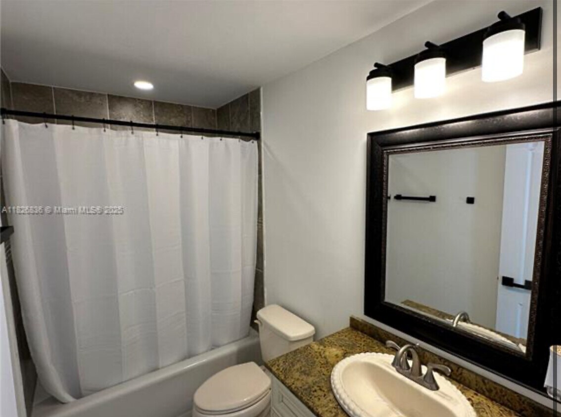Foto del edificio - 4830 SW 41st Ave