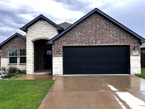 Building Photo - 1012 Eva Dr
