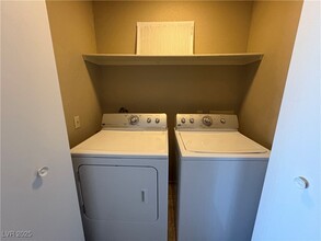 Building Photo - 937 Falconhead Ln