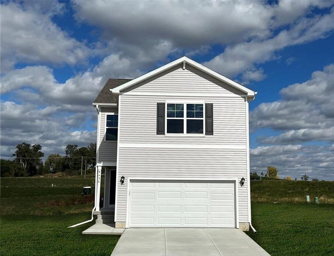 Foto principal - 10809 S 178th Ave