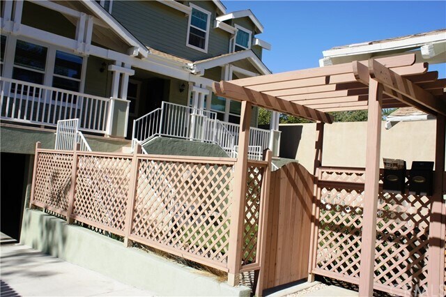 Foto principal - 83 N Meridith Ave