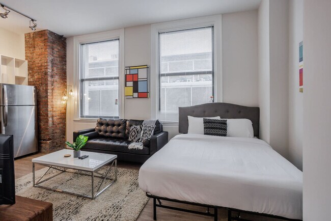 Building Photo - 9-JAN-JAN E 4th St