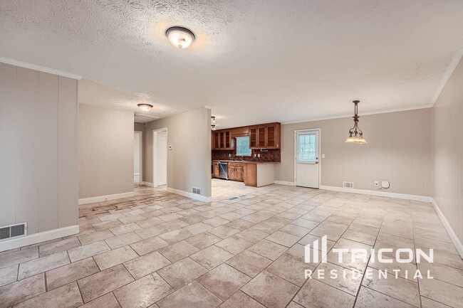 Building Photo - 185 Sequoyah Dr