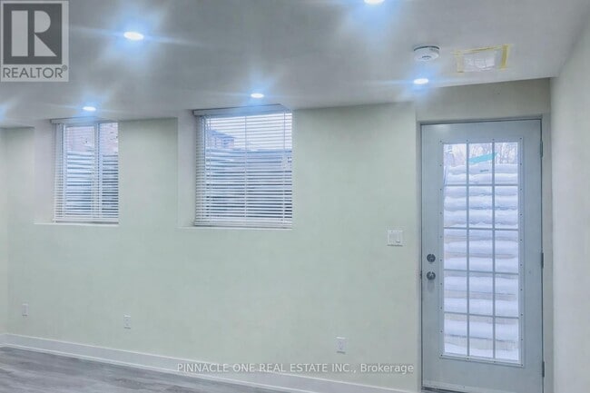 Building Photo - 357 Mactier Dr