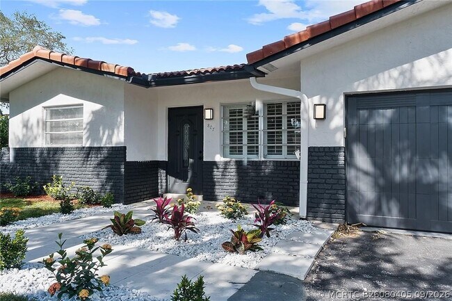 Building Photo - 807 NW 7th St