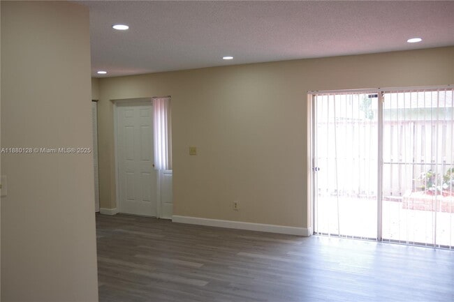 Foto del edificio - 2113 NW 59th Terrace
