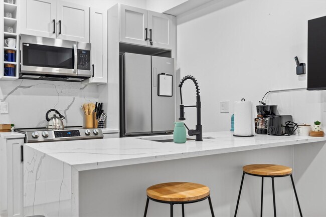 Foto del edificio - 1726 H St NE