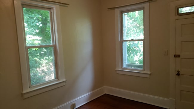 Building Photo - 523 Fayette St