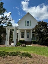 Building Photo - 819 Meadowsweet Ln Building Photo - 819 Meadowsweet Ln