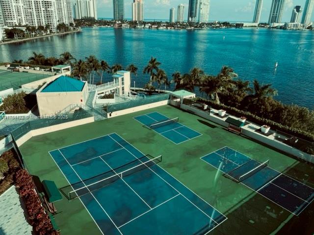 Foto del edificio - 3370 Hidden Bay Dr