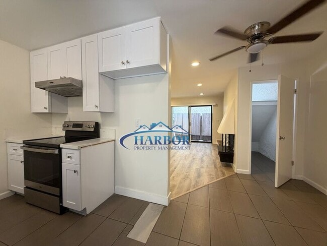 Building Photo - 1907 Grant Ave
