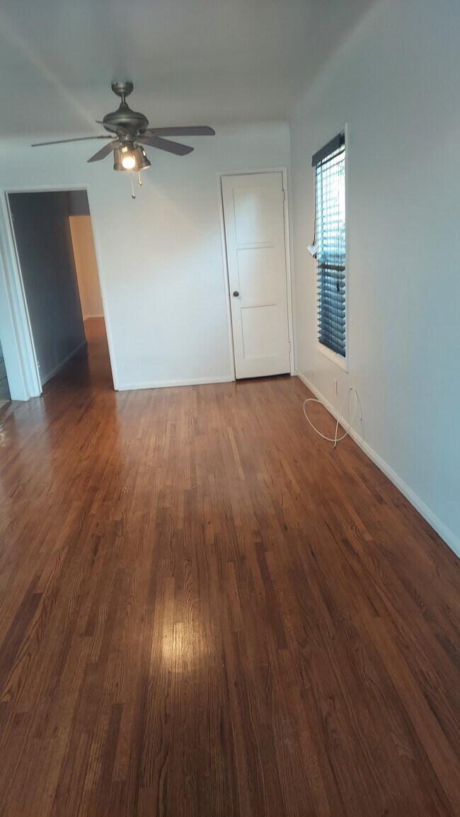 Foto del edificio - 3133 W 108th St