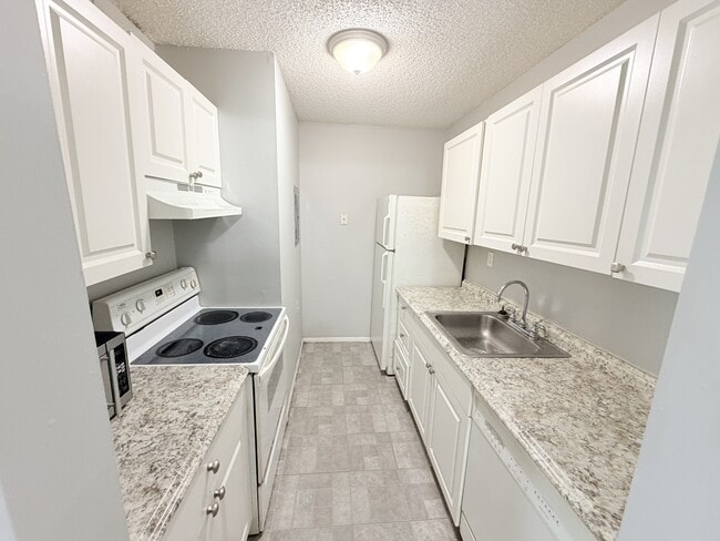 Photo - 105 Benoist Farms Rd Townhome