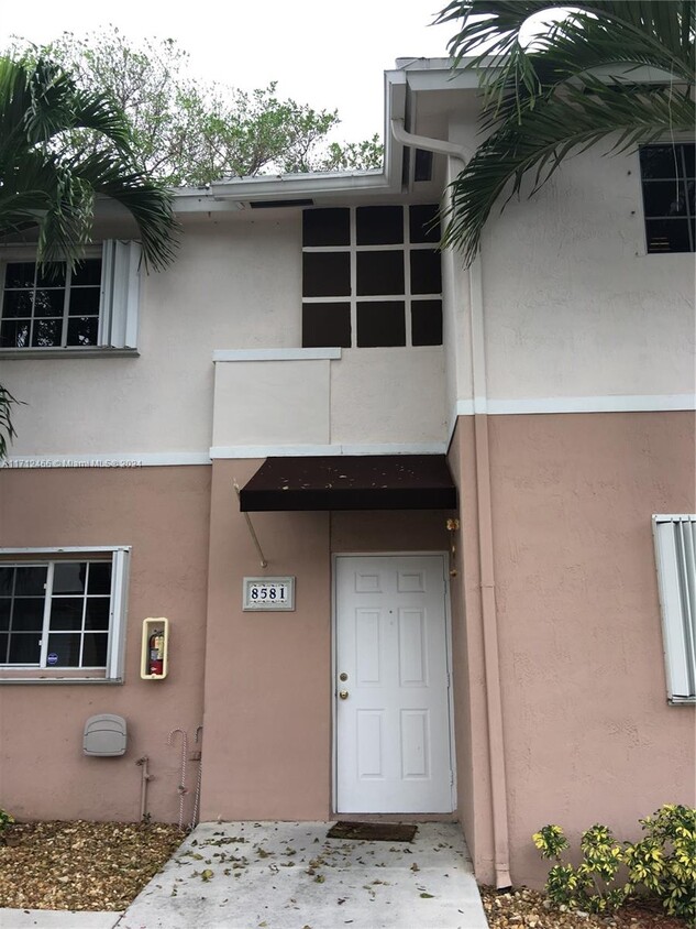 Foto principal - 8581 SW 109th Ave