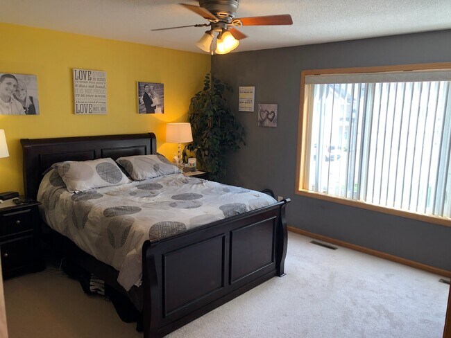 Foto del edificio - 2156 Willow Trail