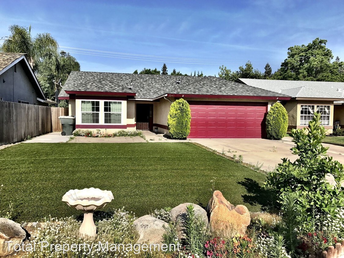Primary Photo - 1041 N Oakwood Ct