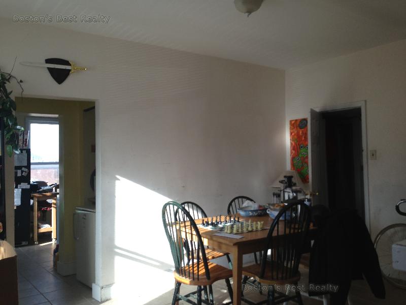 Building Photo - 8 Pratt St